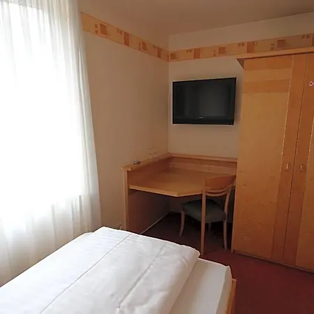فندق Glockengasse 3*